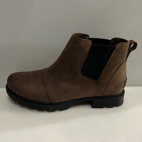 New Sorel Women's Emelie Ill Chelsea Waterproof Leather Boots - Size 7 NIB - Picture 1 of 4